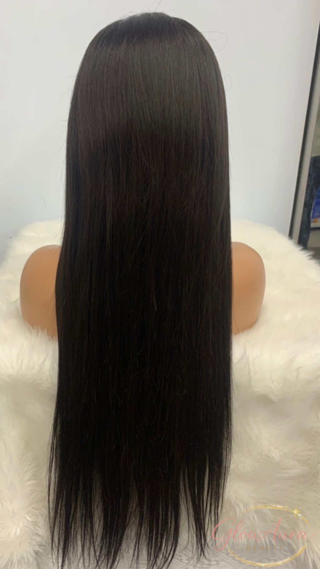 Mid-length wig with balayage effect